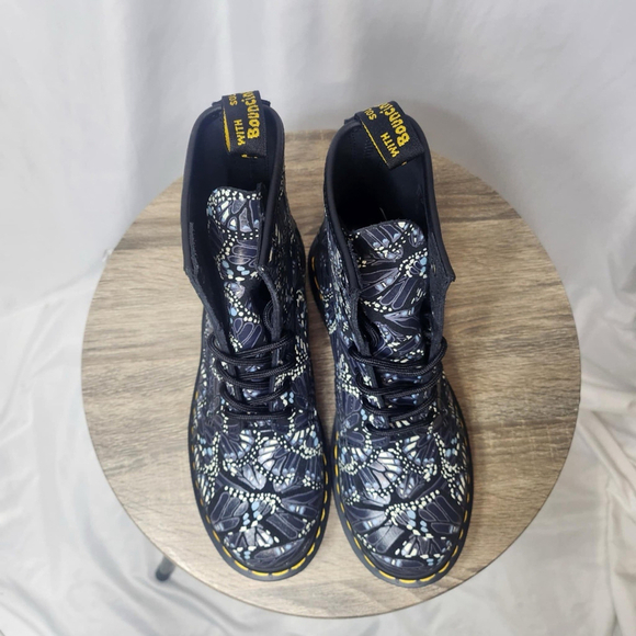 Women’s Dr. Martens 1460 Suede 8-Eye Boot Butterfly Gray Boots Shoes 7 Classic - Picture 3 of 11